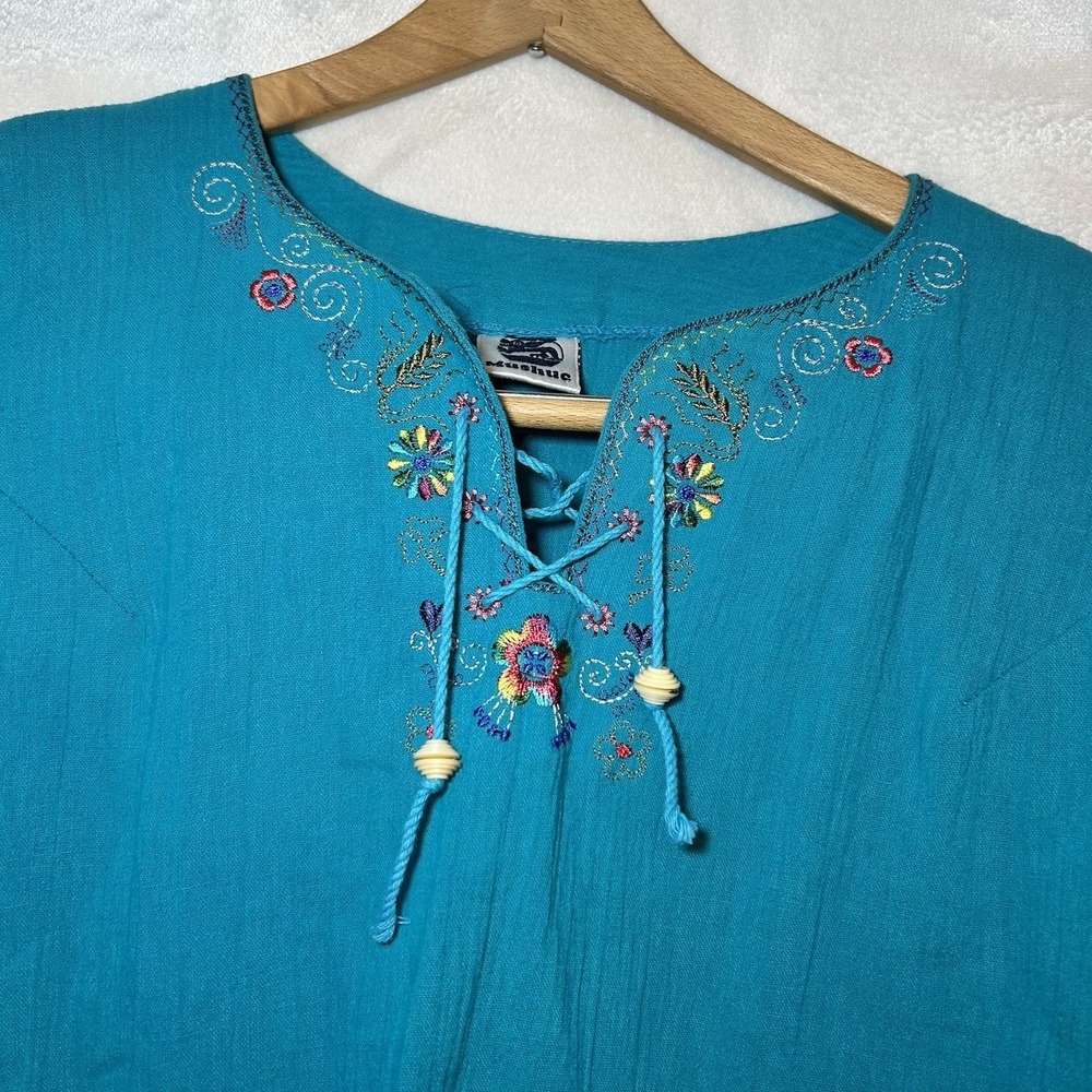 100% Cotton Colorful Embroidered Mushuc Blue Size S Whimsical Floral Vacation